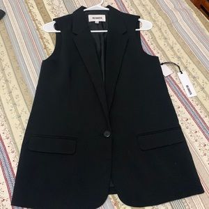 Sleeveless blazer NWT